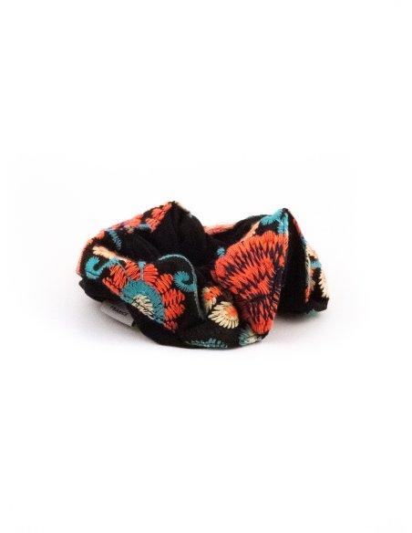 Embroidered Chrysanthemum Scrunchie - [Product category] handmade in France.