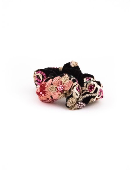 Black Velvet Roses Scrunchie - [Product category] handmade in France.