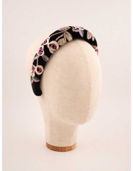 Black Velvet Roses Scrunchie - [Product category] handmade in France.