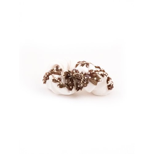 Ivory Garland Scrunchie 2
