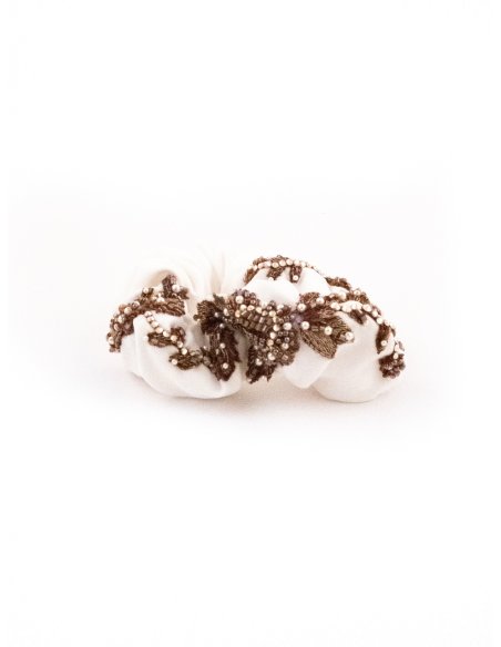 Ivory Garland Scrunchie - [Product category] handmade in France.